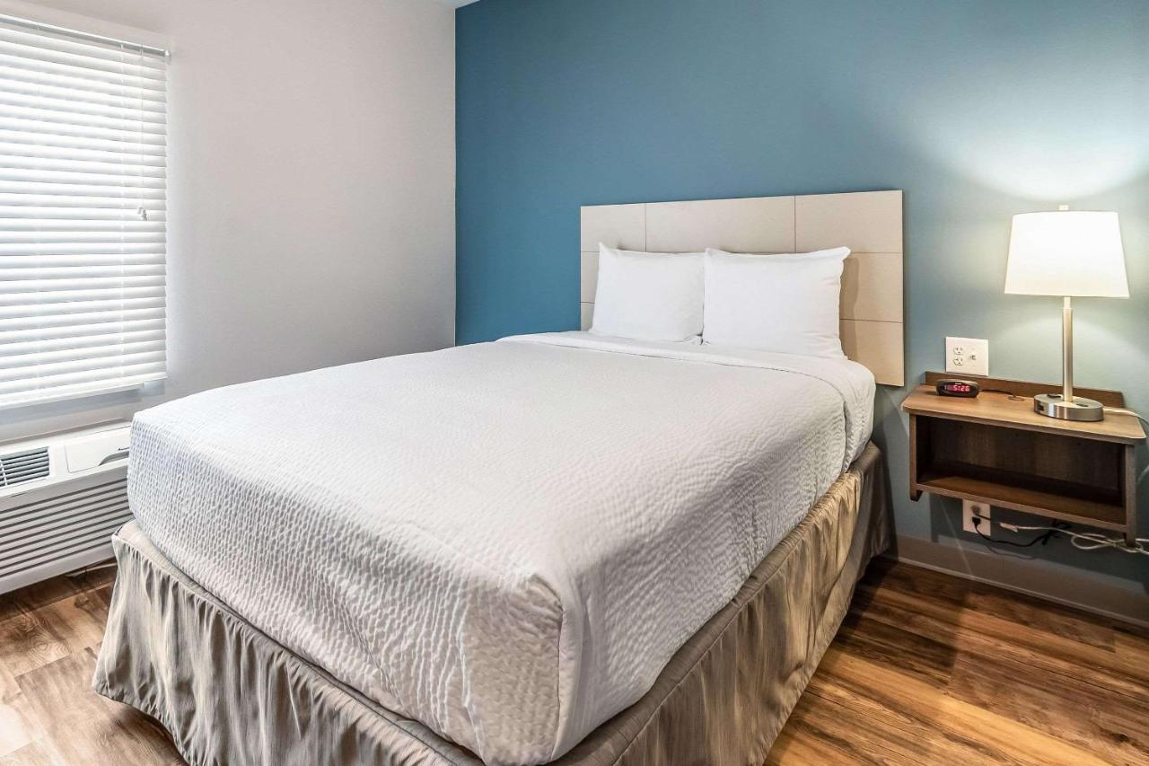 Woodspring Indianapolis Zionsville